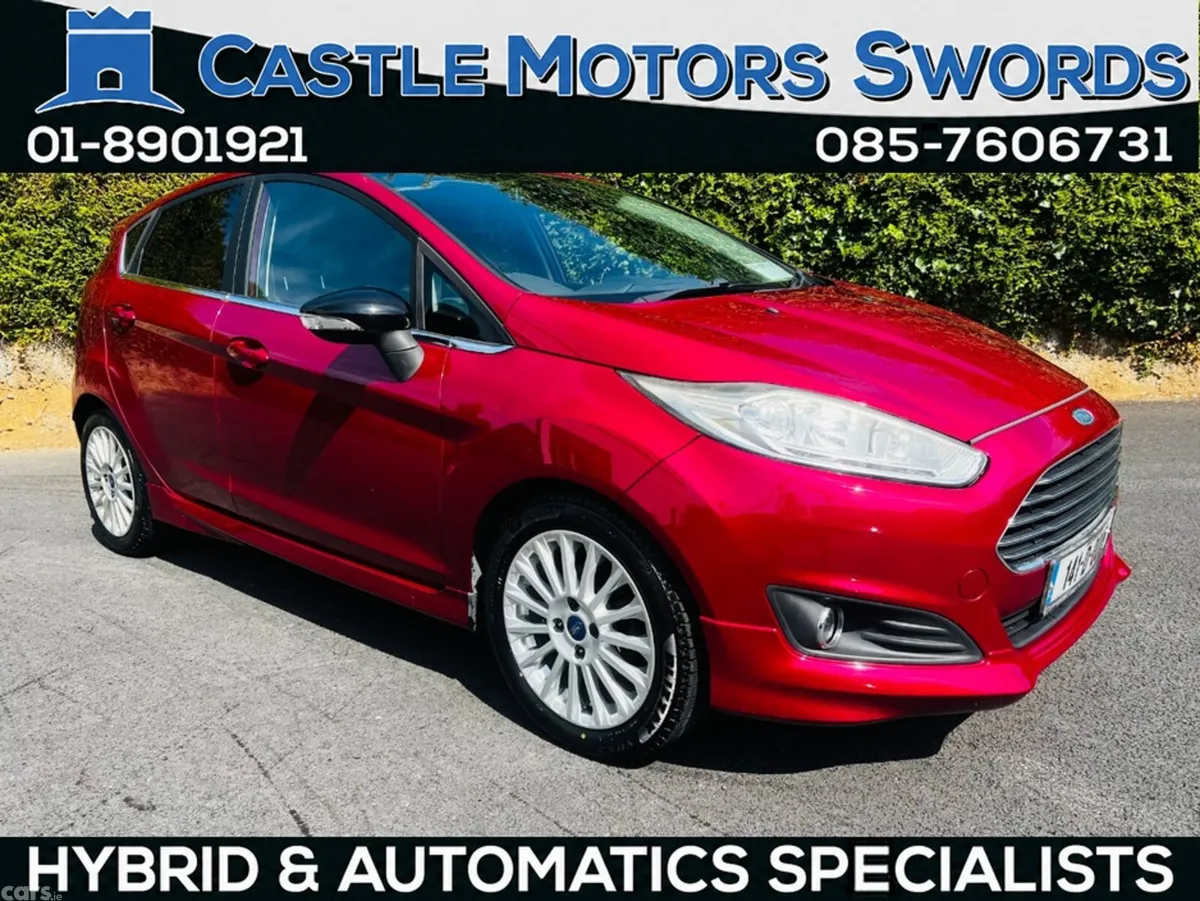 Ford Fiesta Hatchback, Petrol, 2014, Red