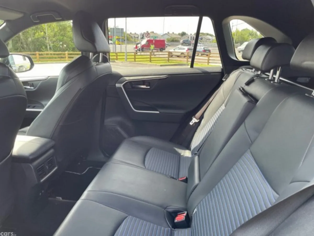 Toyota RAV4 SUV, Petrol Hybrid, 2021, Blue