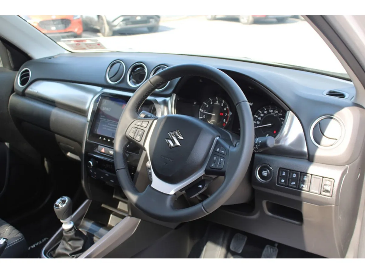 Suzuki Vitara SUV, Petrol Hybrid, 2027, Silver