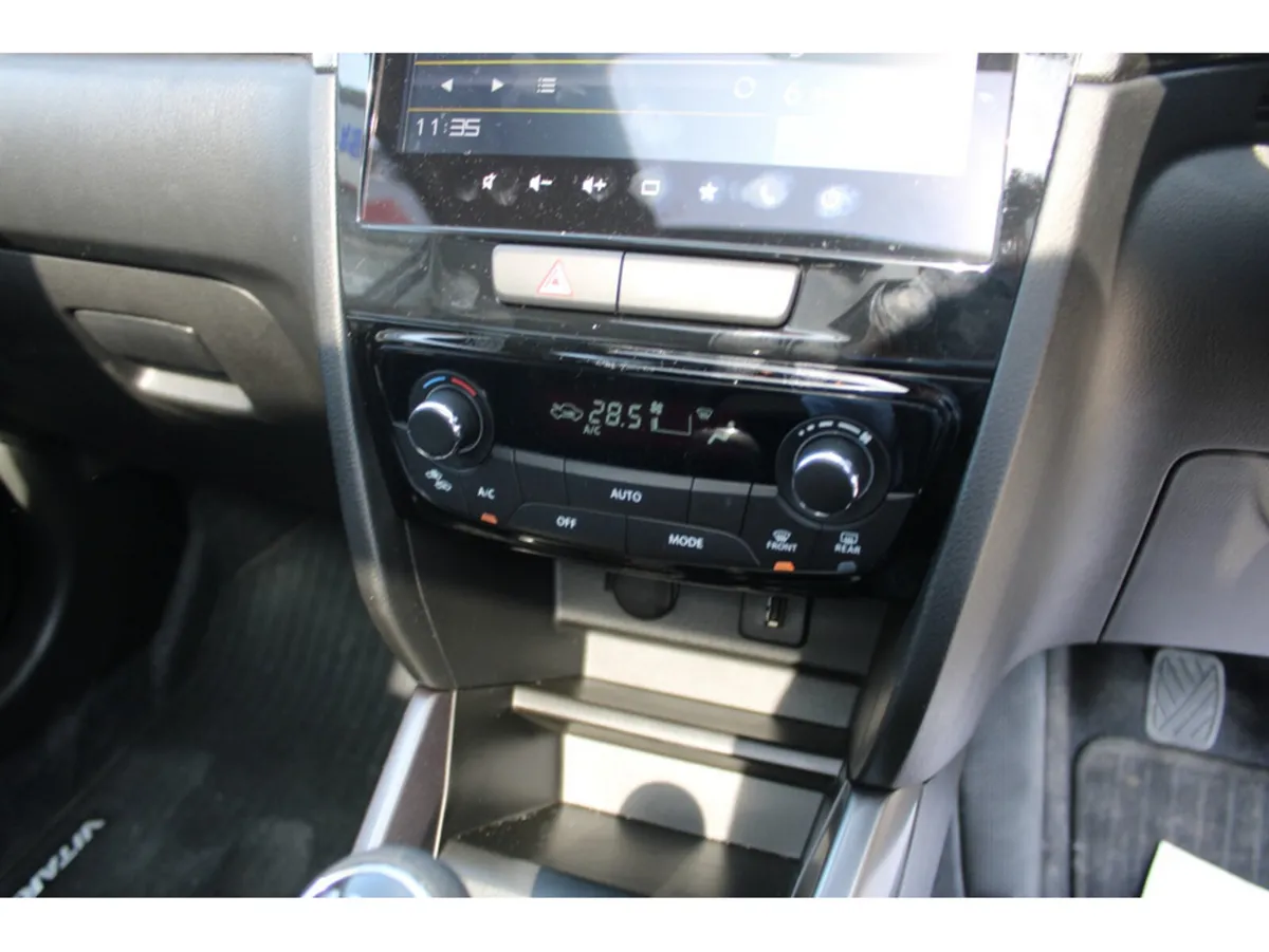 Suzuki Vitara SUV, Petrol Hybrid, 2027, Silver
