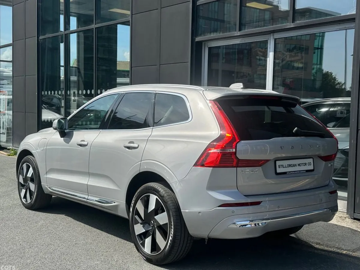 Volvo XC60 Estate, Petrol Plug-in Hybrid, 2025, Silver
