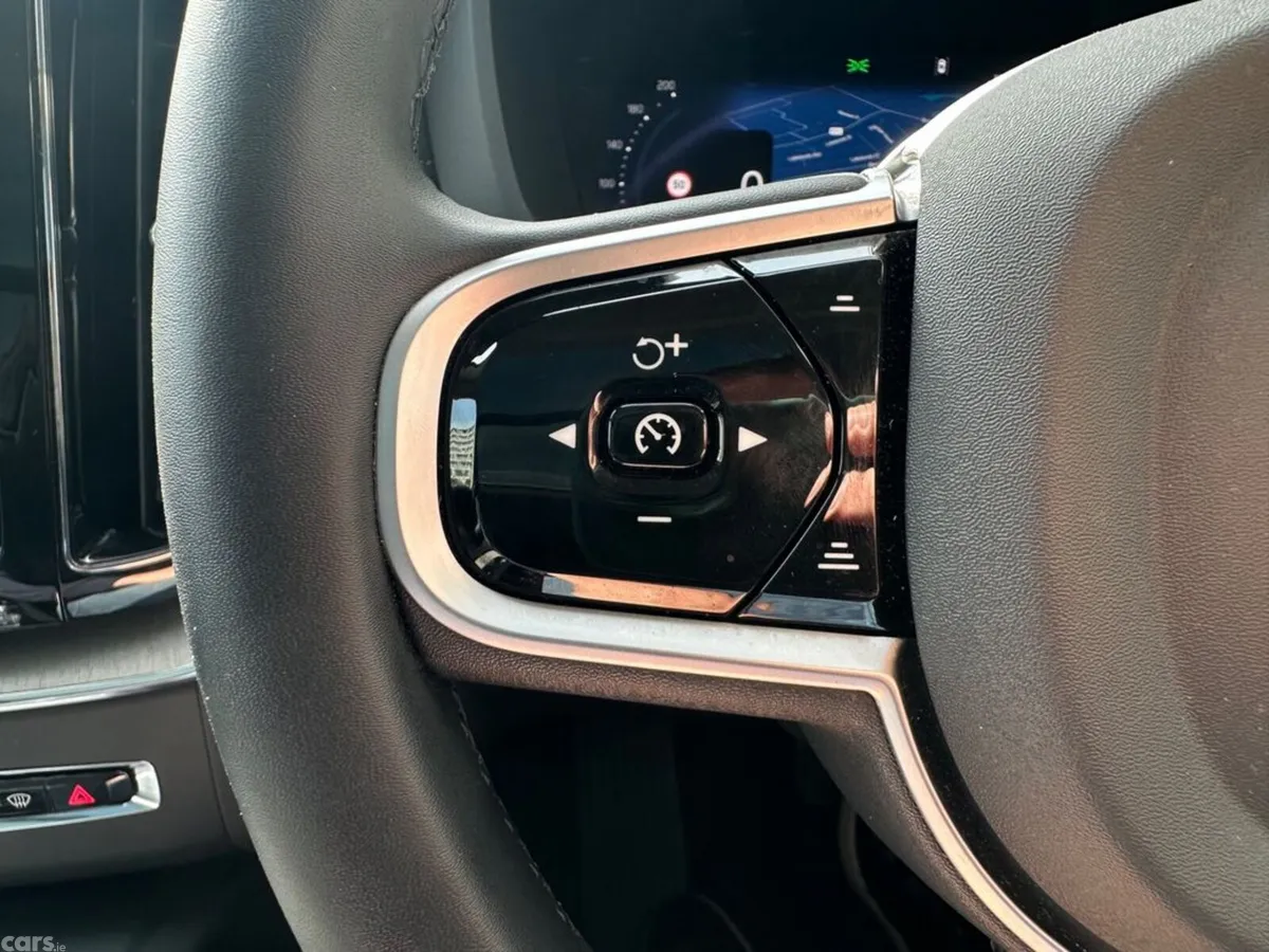 Volvo XC60 Estate, Petrol Plug-in Hybrid, 2025, Silver