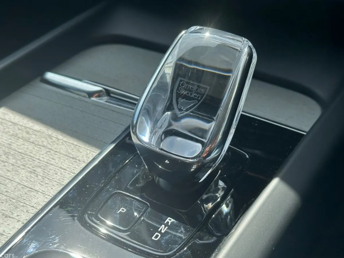 Volvo XC60 Estate, Petrol Plug-in Hybrid, 2025, Silver