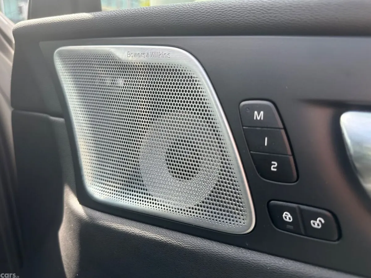 Volvo XC60 Estate, Petrol Plug-in Hybrid, 2025, Silver