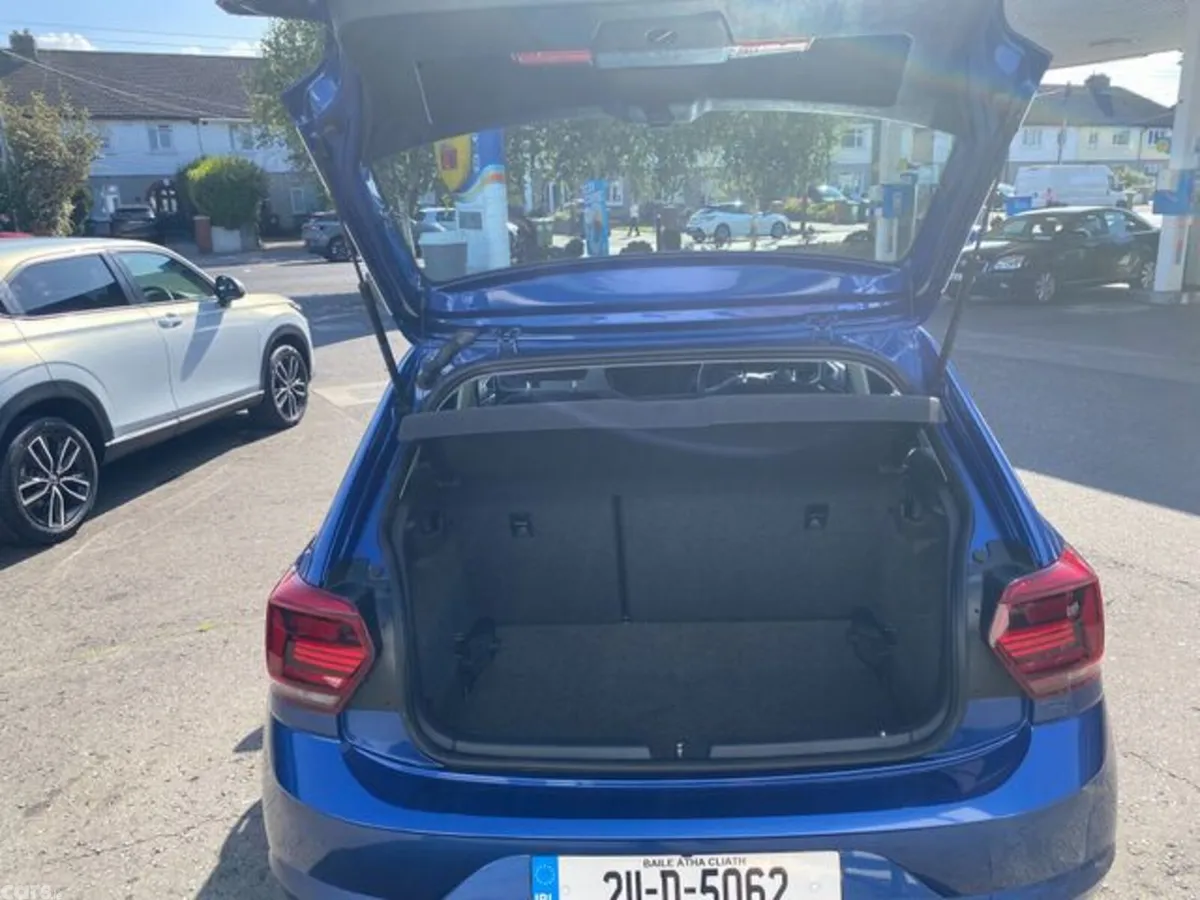 Volkswagen Polo Hatchback, Petrol, 2021, Blue