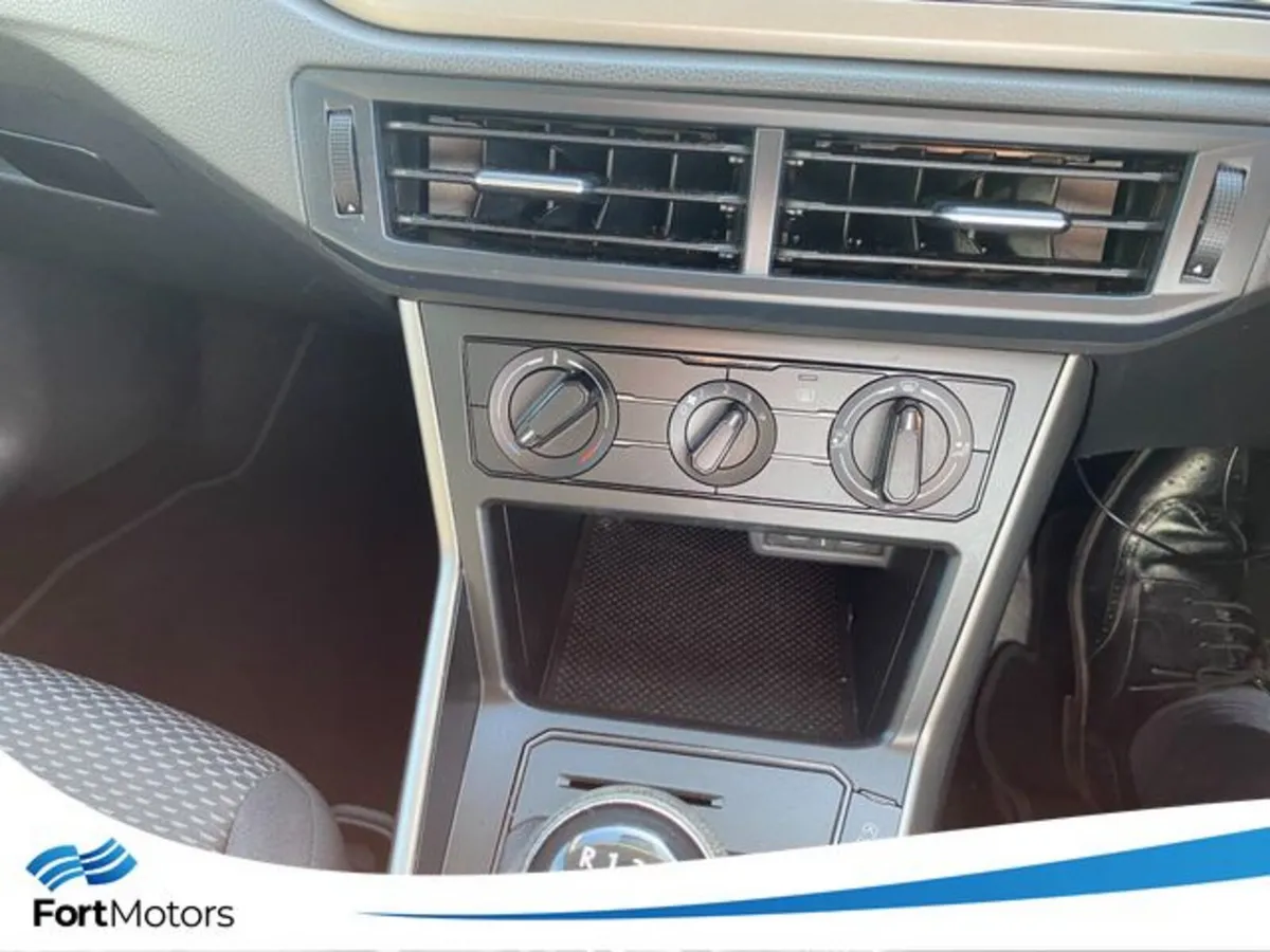 Volkswagen Polo Hatchback, Petrol, 2021, Blue