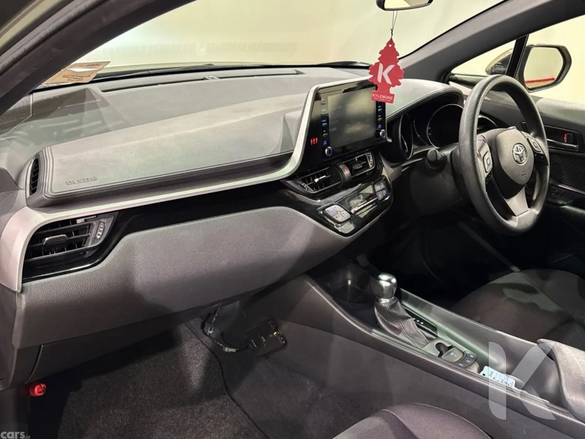 Toyota C-HR SUV, Petrol Hybrid, 2022, Green