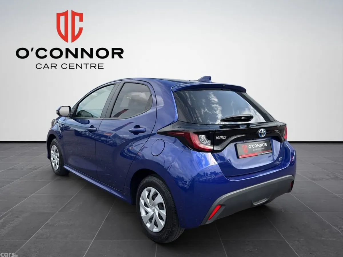 Toyota Yaris Hatchback, Petrol Hybrid, 2022, Blue