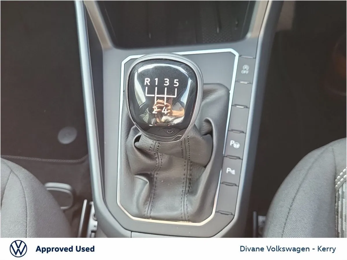 Volkswagen Polo Hatchback, Petrol, 2027, Grey