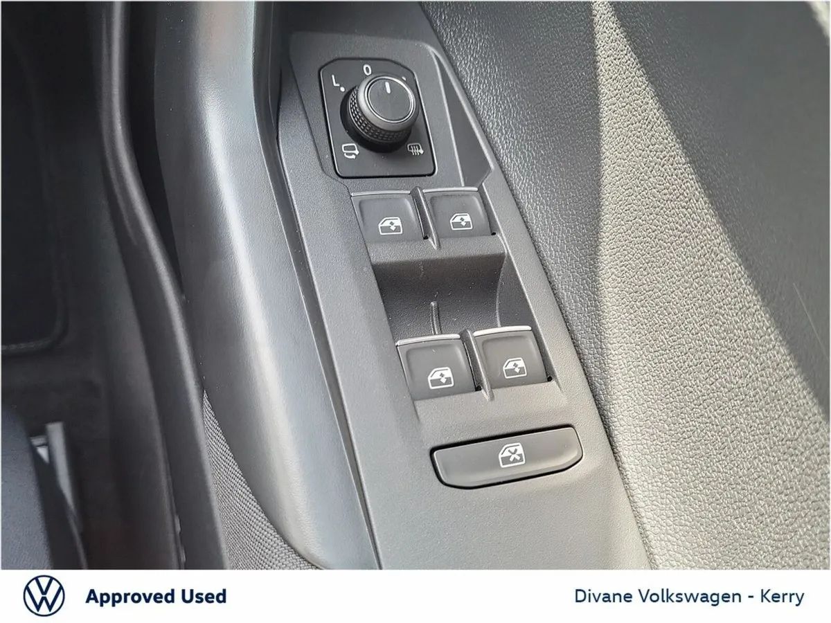 Volkswagen Polo Hatchback, Petrol, 2027, Grey
