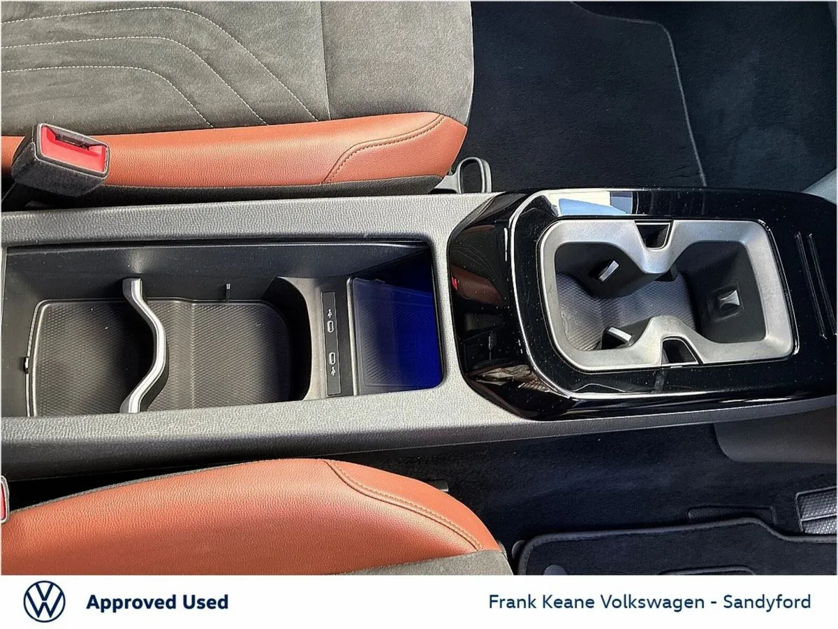 Volkswagen ID.4 Hatchback, Electric, 2024, Blue