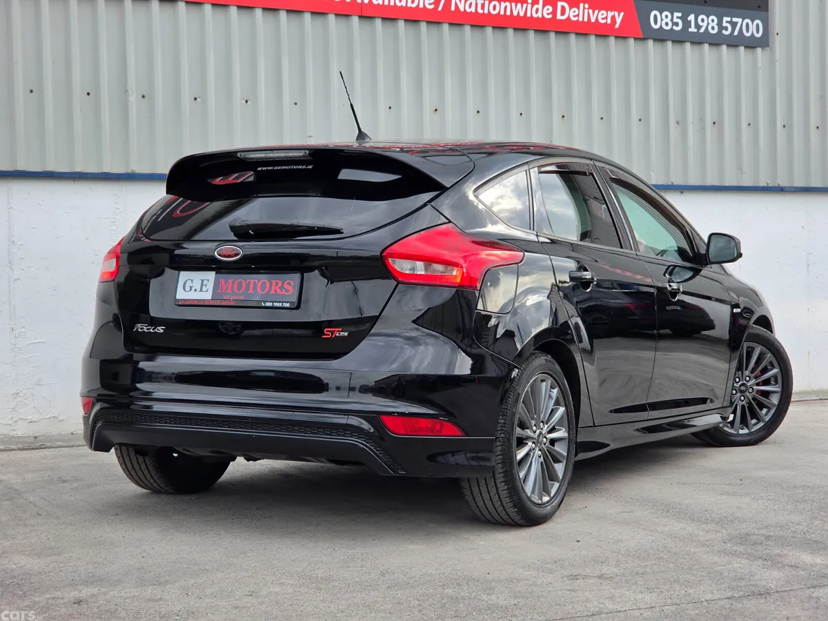 Ford Focus Hatchback, Diesel, 2017, Black