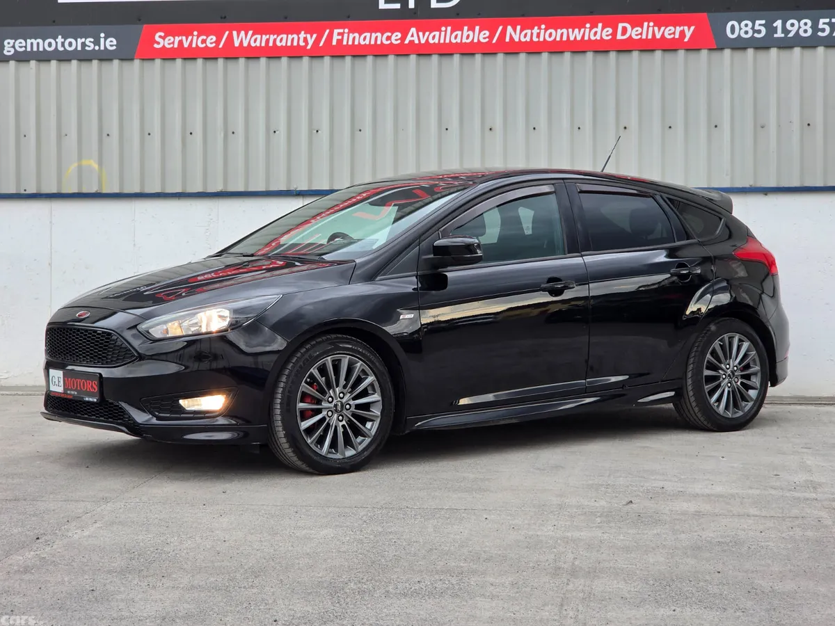 Ford Focus Hatchback, Diesel, 2017, Black