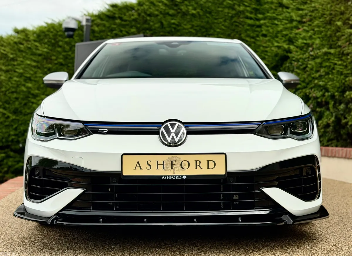 Volkswagen Golf Estate, Petrol, 2021, White