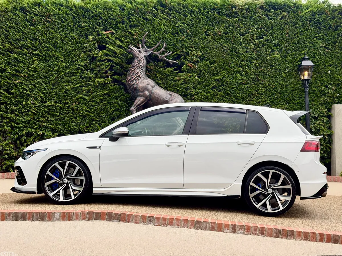 Volkswagen Golf Estate, Petrol, 2021, White