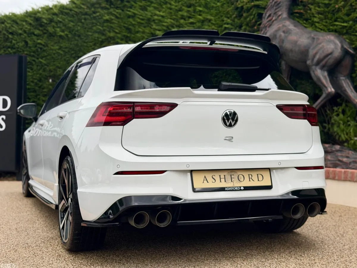 Volkswagen Golf Estate, Petrol, 2021, White
