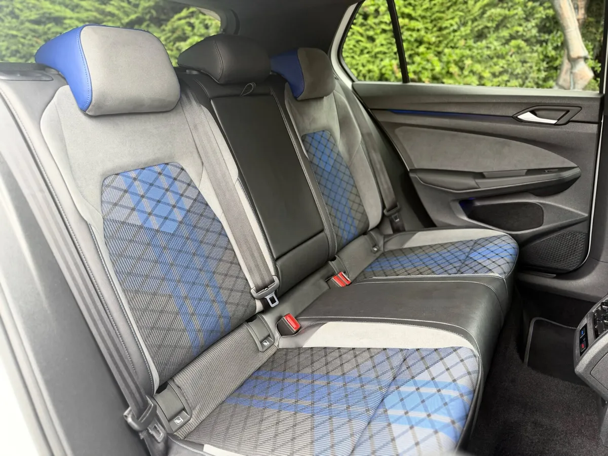 Volkswagen Golf Estate, Petrol, 2021, White