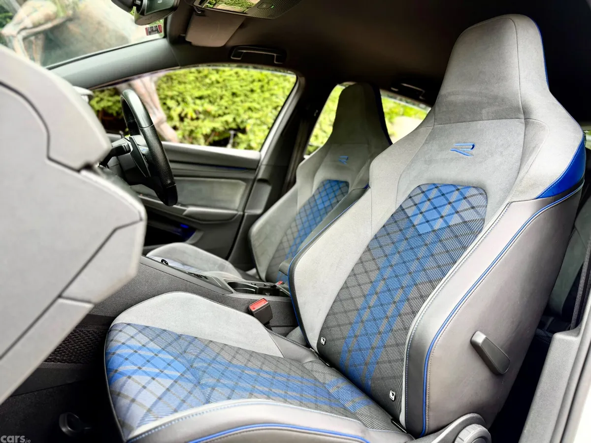 Volkswagen Golf Estate, Petrol, 2021, White