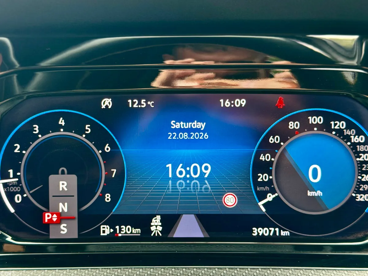 Volkswagen Golf Estate, Petrol, 2021, White