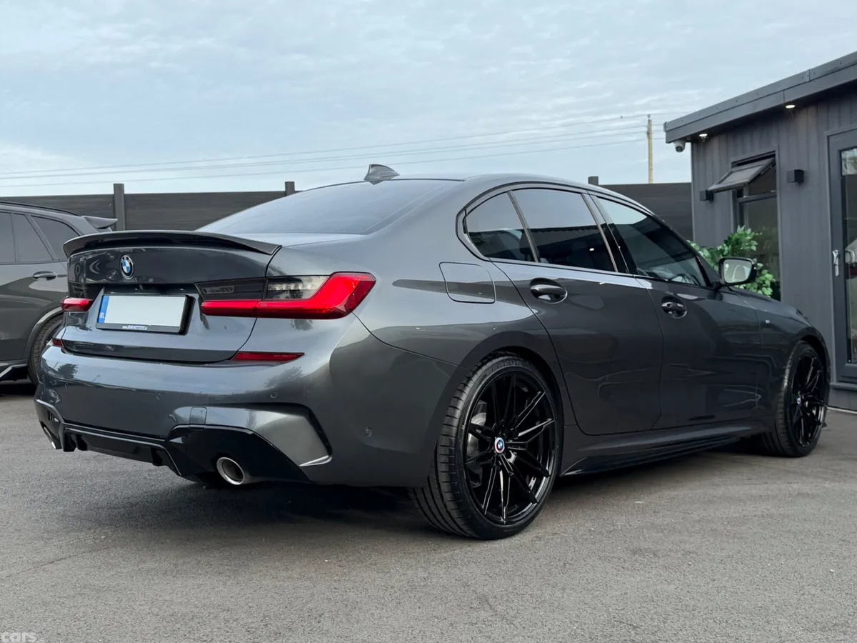 BMW 3-Series Saloon, Diesel, 2019, Grey