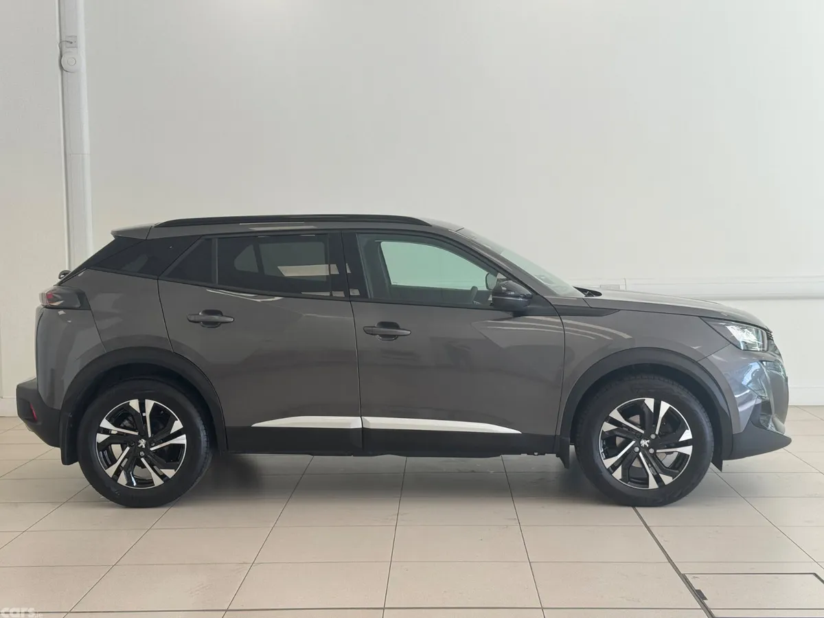 Peugeot 2008 MPV, Petrol, 2022, Grey