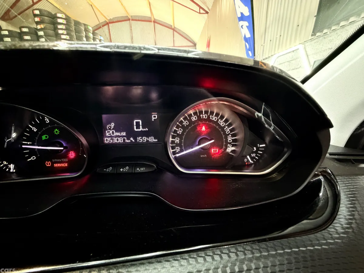 Peugeot 208 Hatchback, Petrol, 2017, Black
