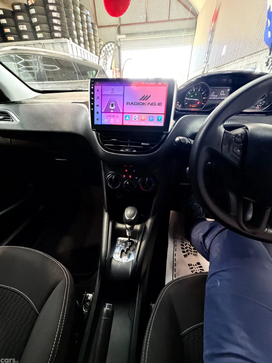 Peugeot 208 Hatchback, Petrol, 2017, Black