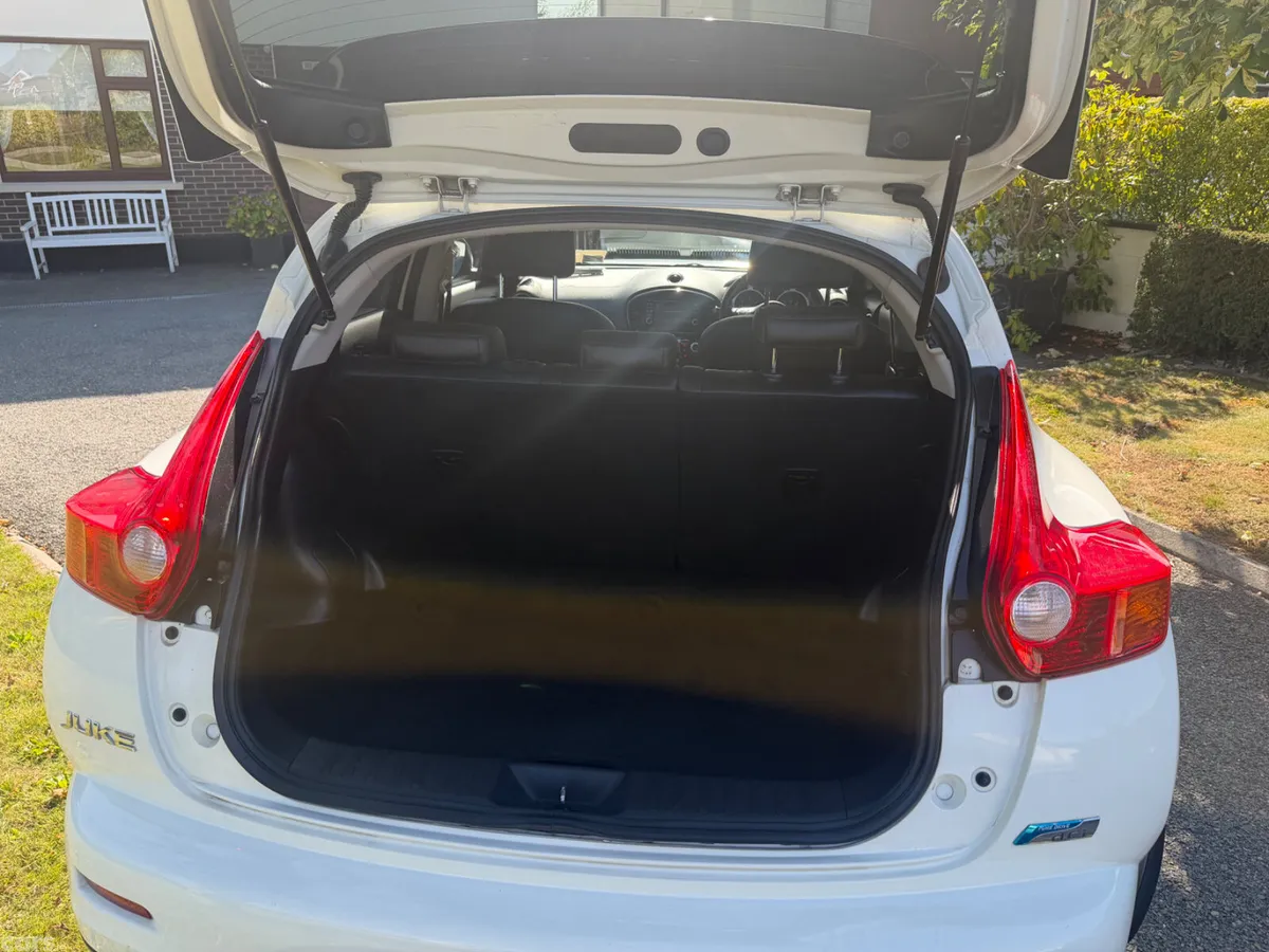 Nissan Juke SUV, Diesel, 2014, White