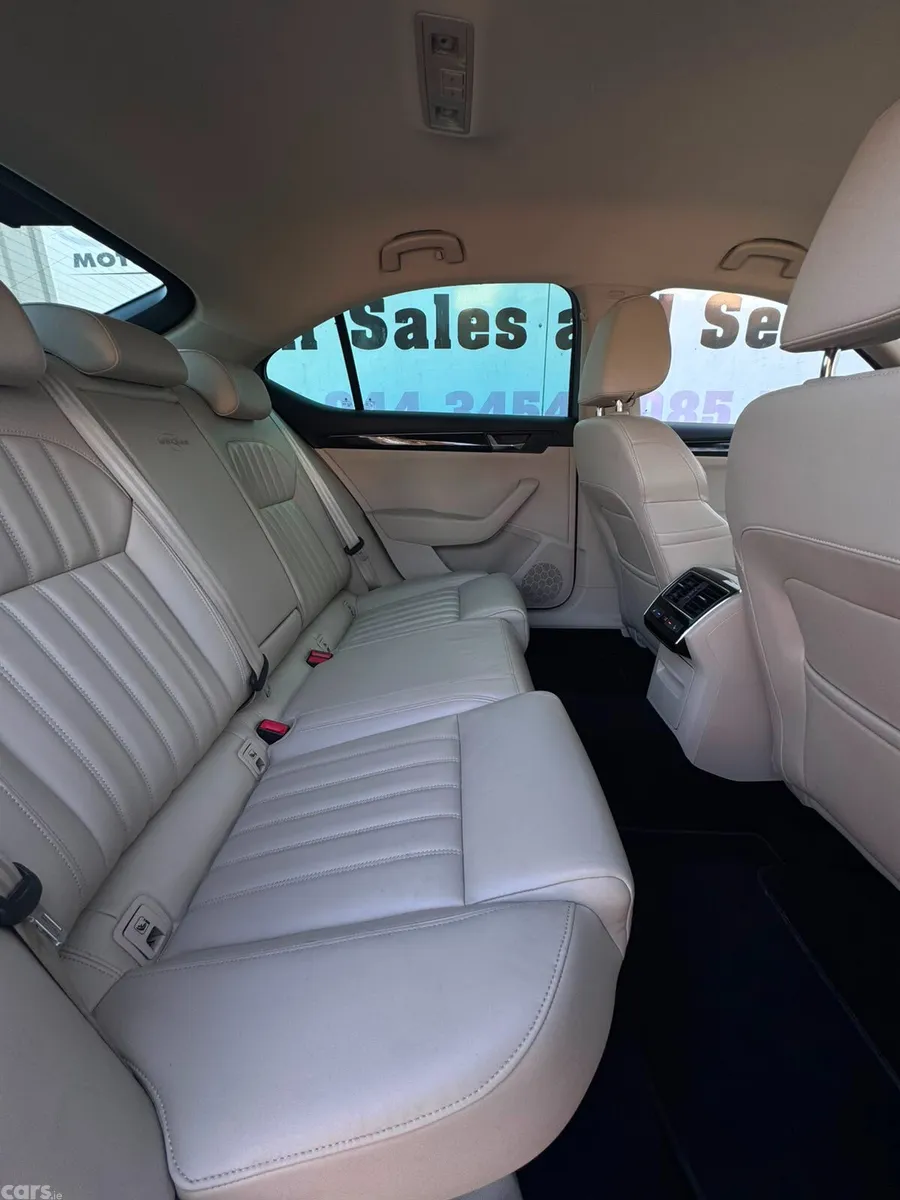 Skoda Superb Saloon, Diesel, 2018, Grey
