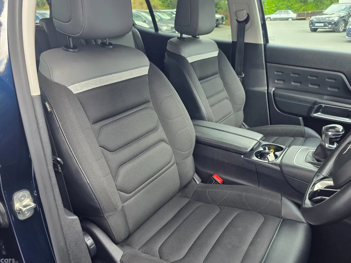 Citroen C5 Aircross MPV, Diesel, 2022, Blue