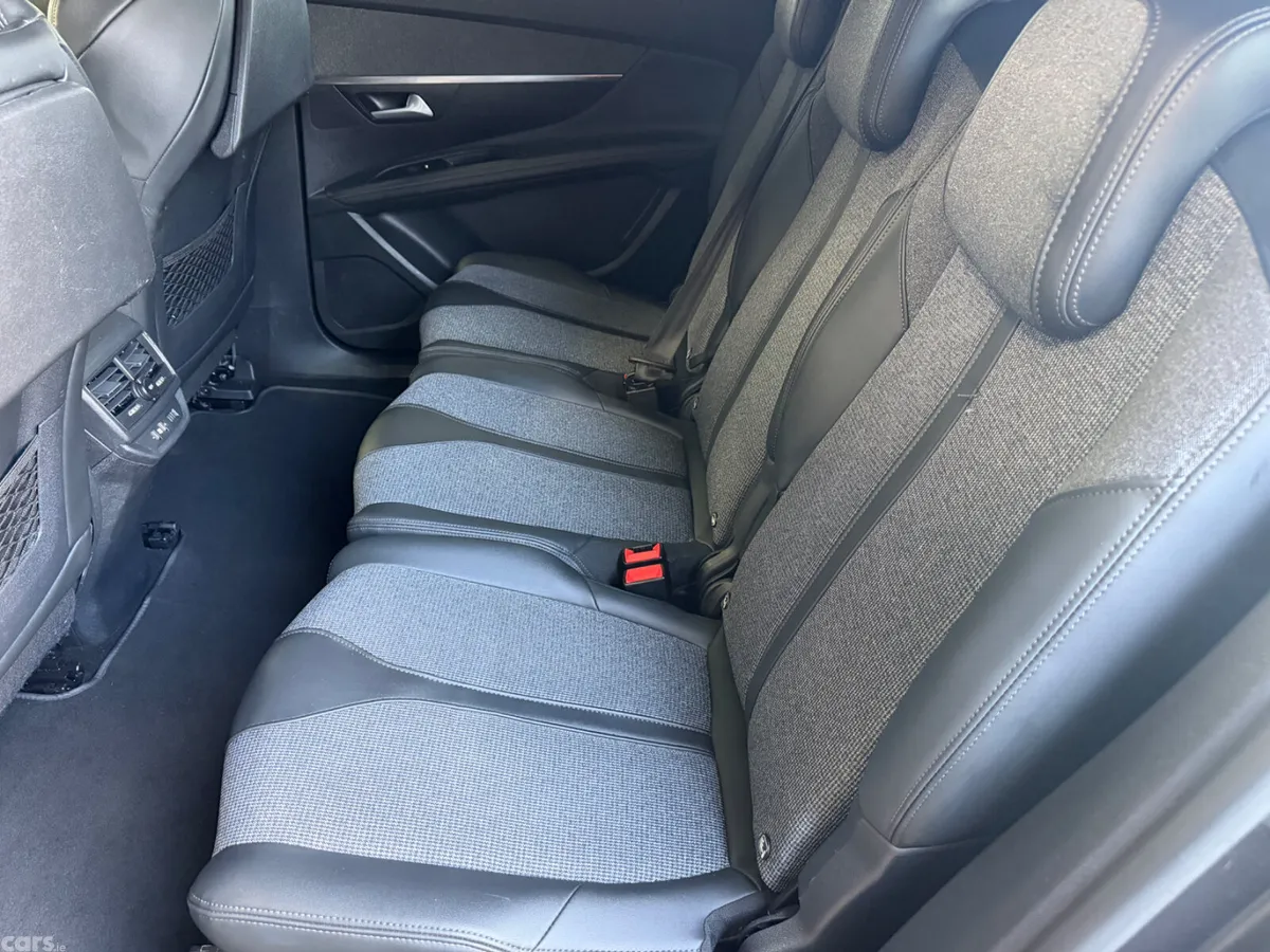 Peugeot 5008 MPV, Diesel, 2020, Grey