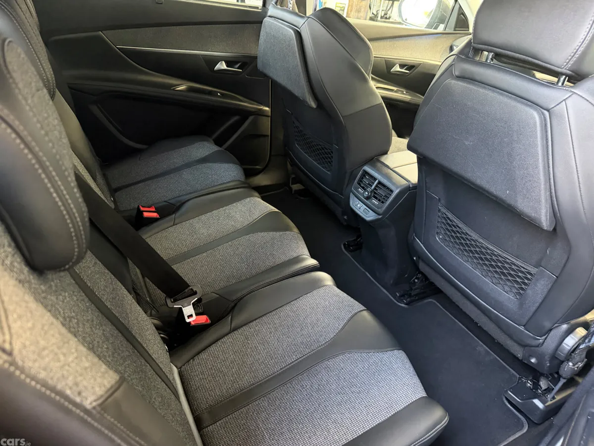 Peugeot 5008 MPV, Diesel, 2020, Grey