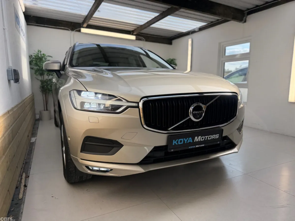 Volvo XC60 SUV, Diesel, 2018, Gold