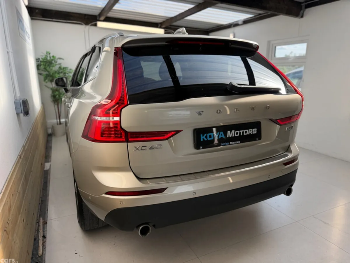 Volvo XC60 SUV, Diesel, 2018, Gold