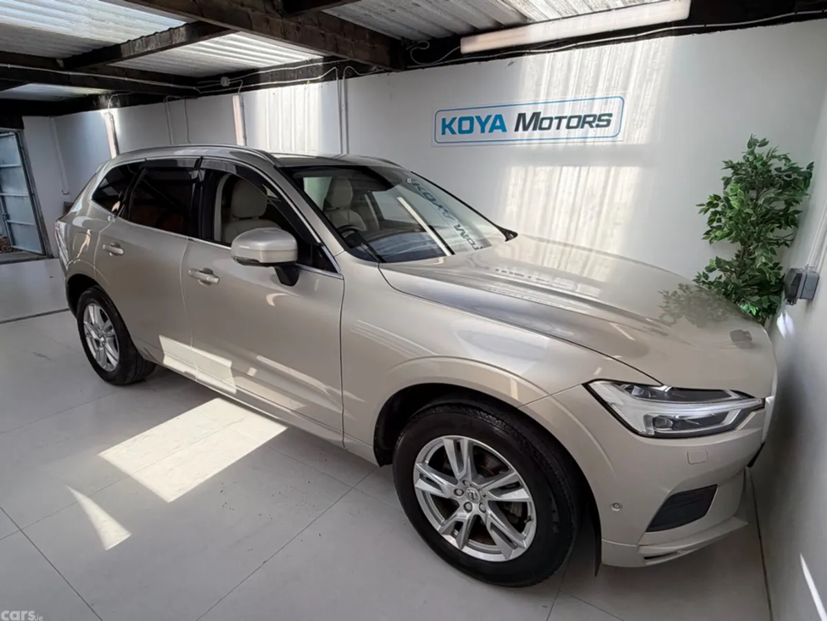 Volvo XC60 SUV, Diesel, 2018, Gold