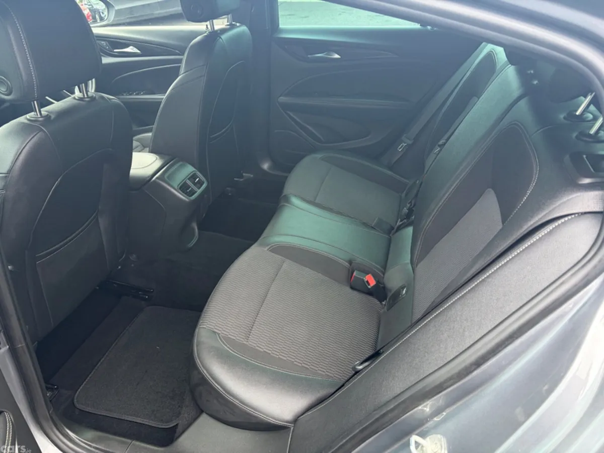 Opel Insignia Hatchback, Diesel, 2021, Grey