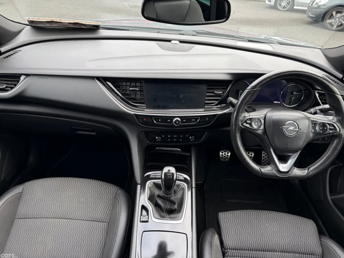 Opel Insignia Hatchback, Diesel, 2021, Grey