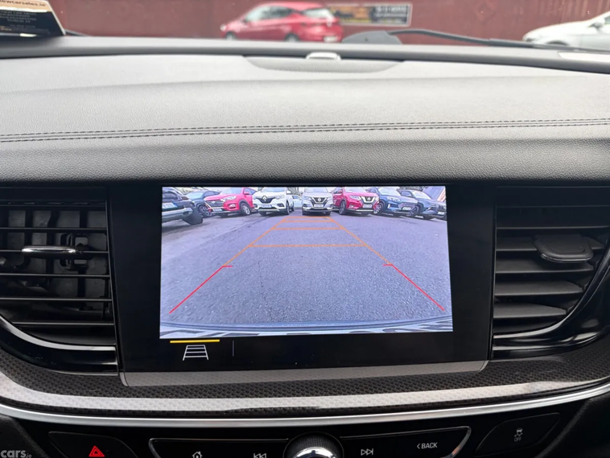 Opel Insignia Hatchback, Diesel, 2021, Grey