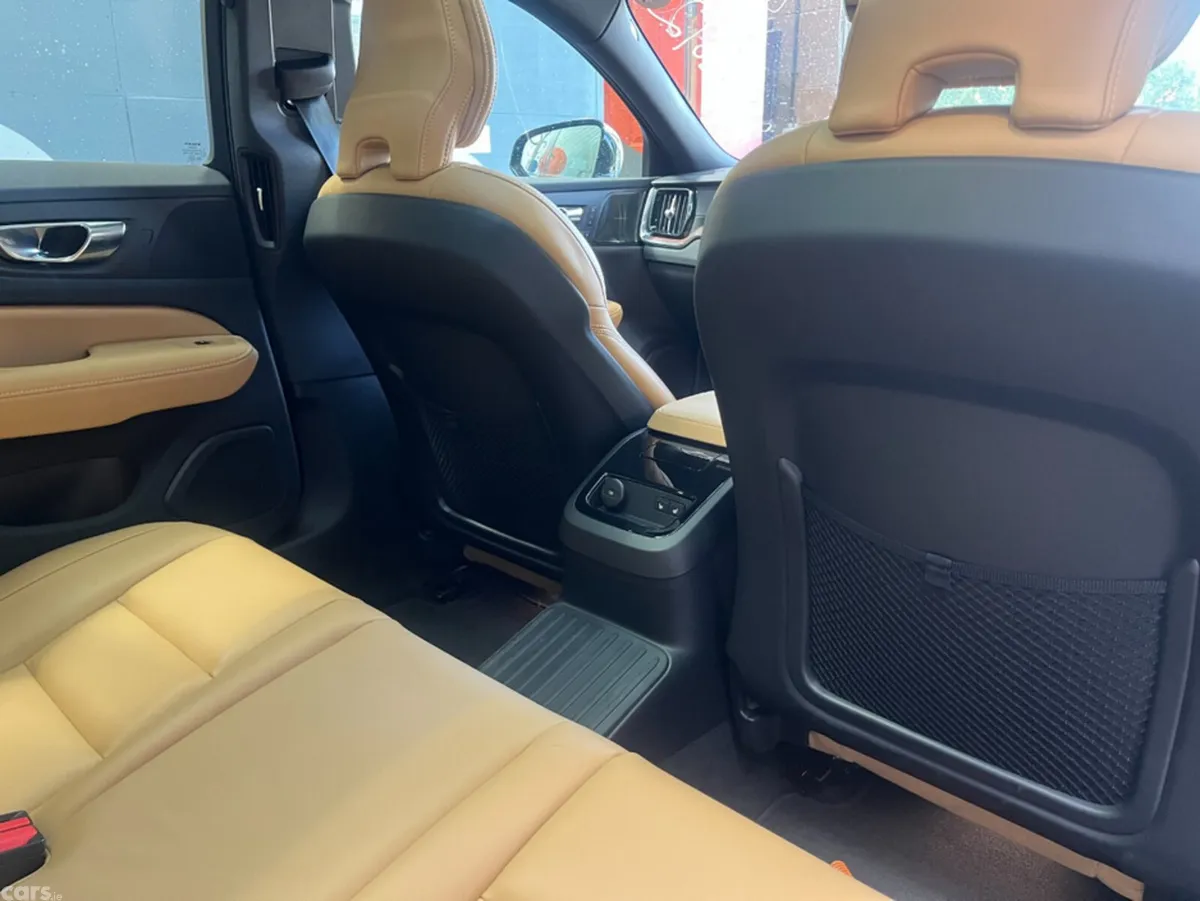 Volvo V60 Estate, Petrol Hybrid, 2025, Grey