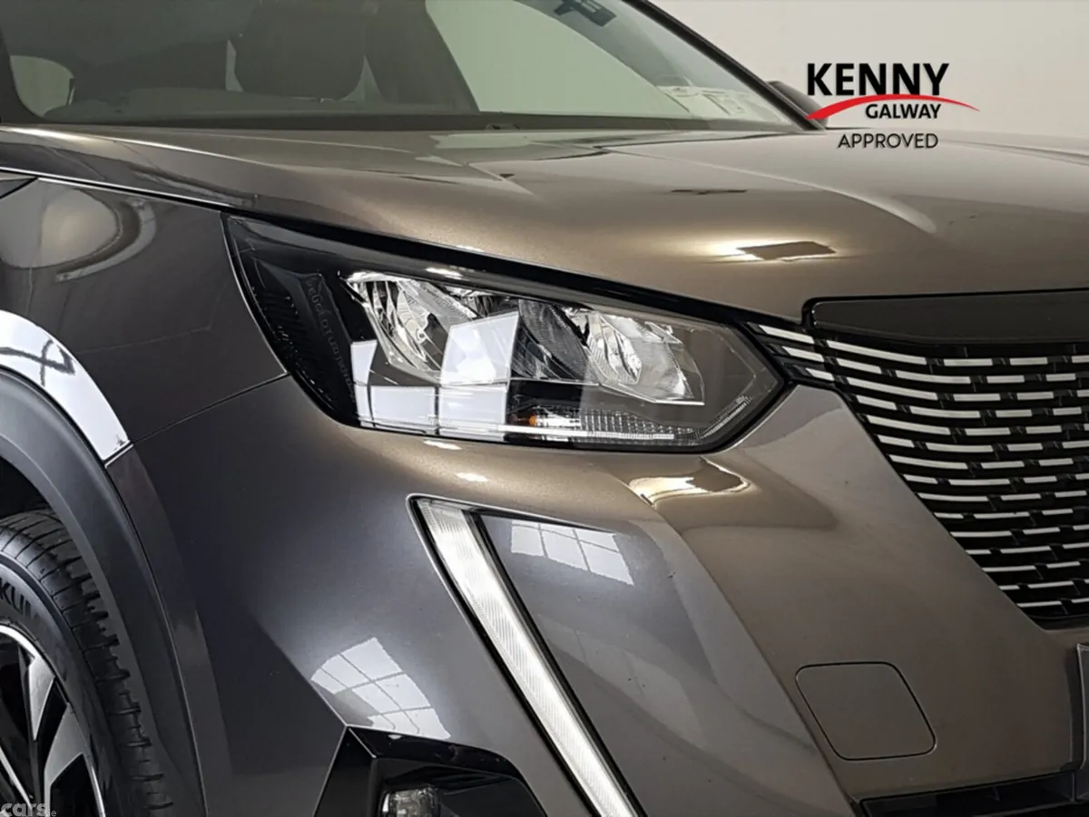 Peugeot 2008 MPV, Diesel, 2022, Grey