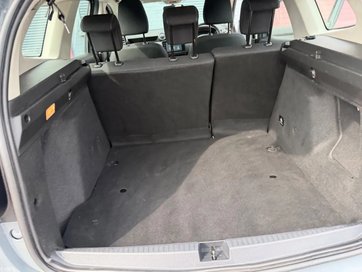Dacia Duster MPV, Petrol, 2023, Grey