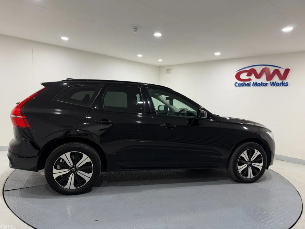 Volvo XC60 SUV, Petrol Plug-in Hybrid, 2024, Black