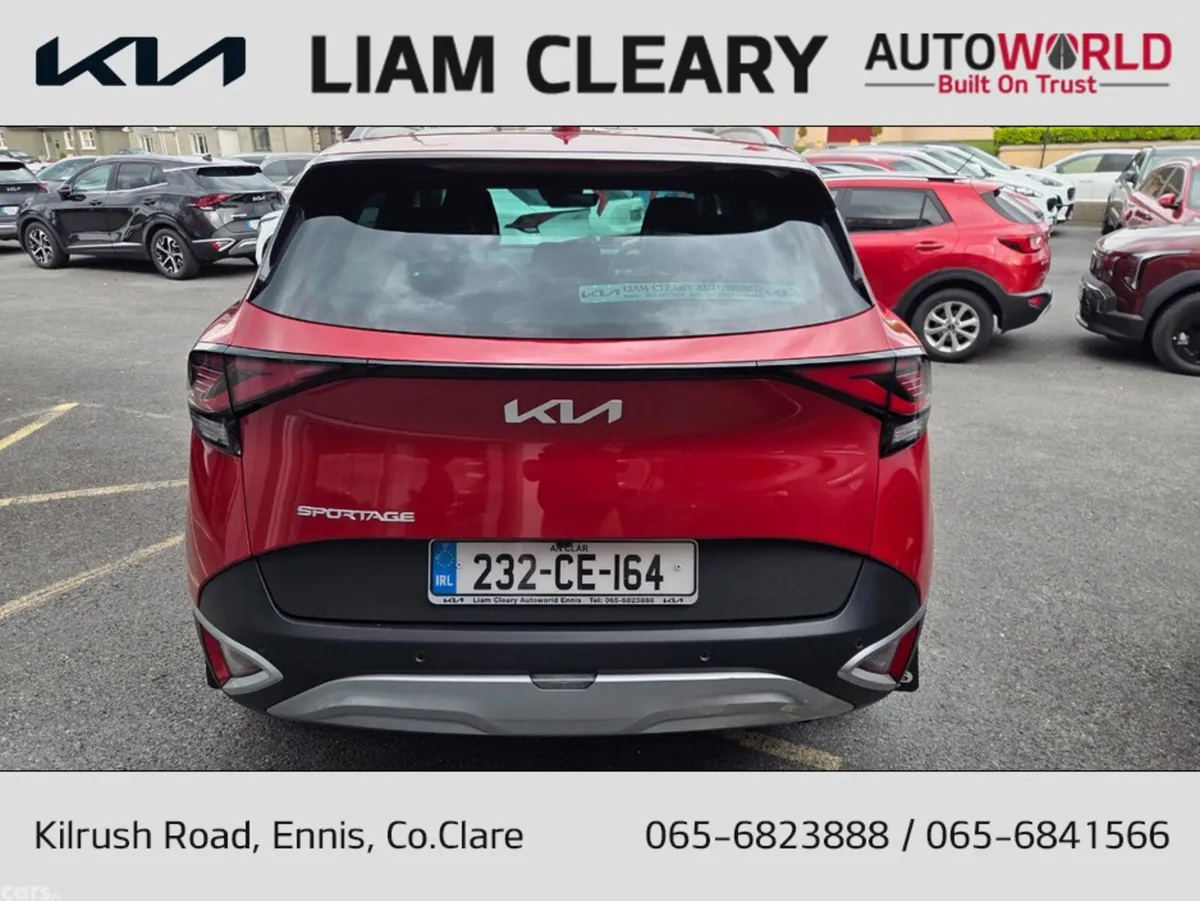Kia Sportage MPV, Diesel, 2023, Red