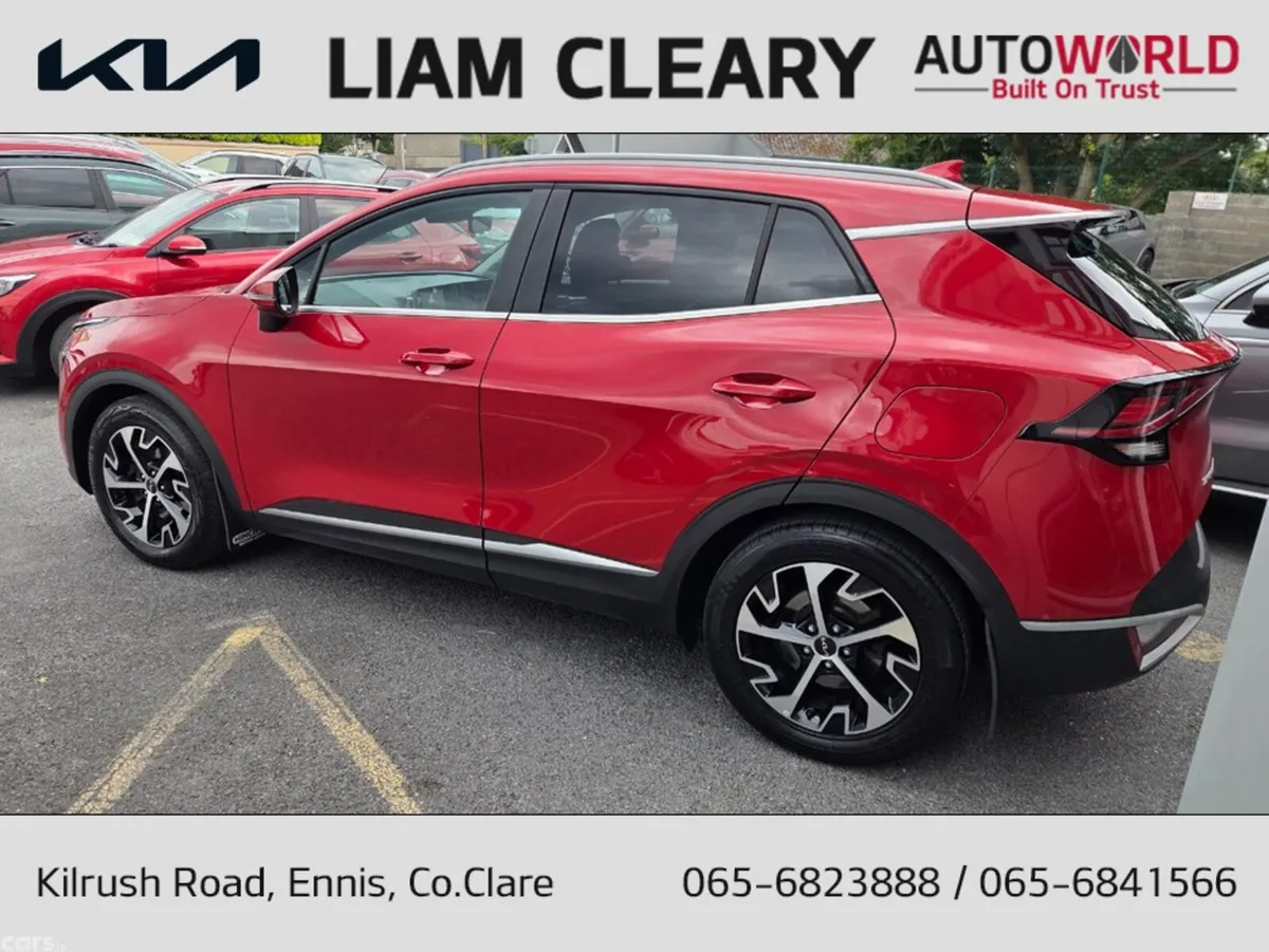 Kia Sportage MPV, Diesel, 2023, Red