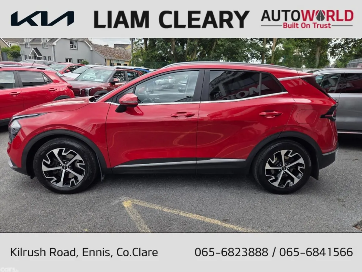Kia Sportage MPV, Diesel, 2023, Red