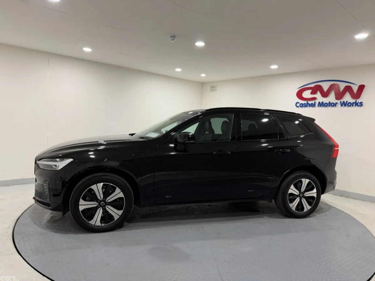 Volvo XC60 SUV, Petrol Plug-in Hybrid, 2024, Black