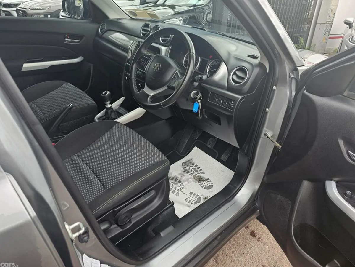Suzuki Vitara Hatchback, Diesel, 2016, Grey