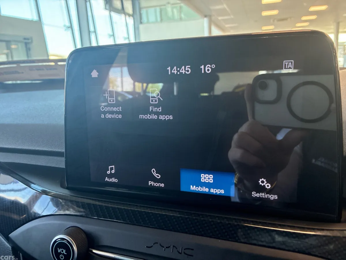 Ford Focus Hatchback, Petrol, 2019, White
