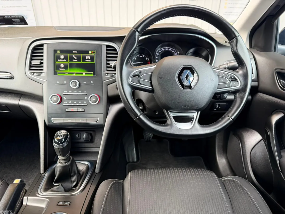 Renault Megane Saloon, Petrol, 2021, Blue