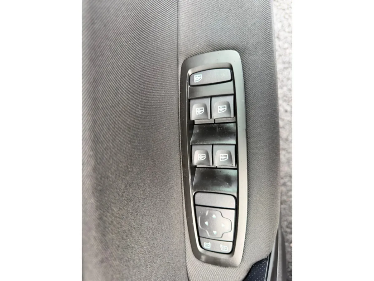 Renault Megane Saloon, Petrol, 2021, Blue